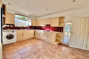 Kichen- click for photo gallery